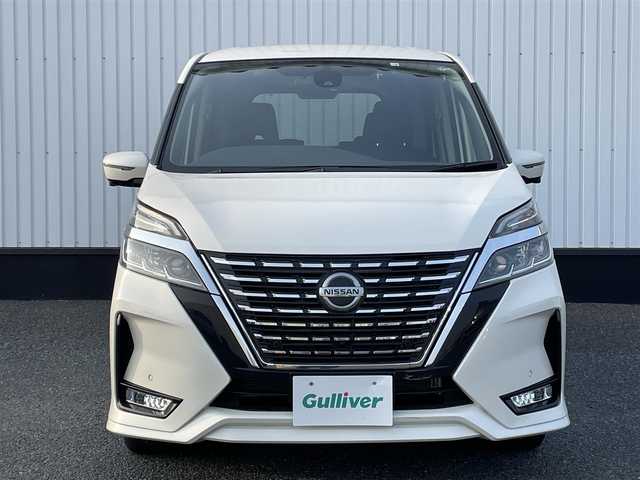 日産 セレナ ハイウェイスター 千葉県 2020(令2)年 1万km ブリリアントホワイトパール 純正10インチナビ/(AM/FM/フルセグTV/CD/DVD/BT)/全周囲カメラ/衝突被害軽減システム/車線逸脱警報/クルーズコントロール/両側パワースライドドア/横滑り防止装置/ETC/ドライブレコーダー/アイドリングストップ/LEDヘッドライト/フォグランプ/オートライト/ウィンカーミラー/電動格納ミラー/純正16インチAW/シートリフター/プッシュスタート/スマートキー/フロアマット