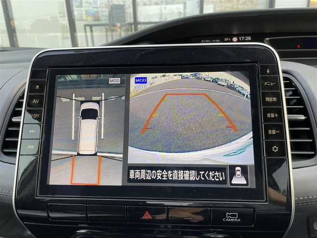 日産 セレナ ハイウェイスター 千葉県 2020(令2)年 1万km ブリリアントホワイトパール 純正10インチナビ/(AM/FM/フルセグTV/CD/DVD/BT)/全周囲カメラ/衝突被害軽減システム/車線逸脱警報/クルーズコントロール/両側パワースライドドア/横滑り防止装置/ETC/ドライブレコーダー/アイドリングストップ/LEDヘッドライト/フォグランプ/オートライト/ウィンカーミラー/電動格納ミラー/純正16インチAW/シートリフター/プッシュスタート/スマートキー/フロアマット