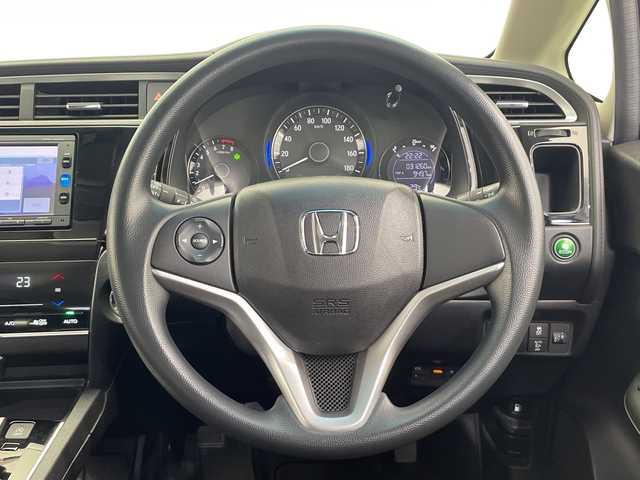 ホンダ シャトル G 栃木県 2016(平28)年 3.2万km ミッドナイトブルービームM 純正ナビ/（CD/DVD/TV/Bluetooth/USB）/バックカメラ/ビルトインETC/禁煙車/横滑り防止装置/スマートキー/プッシュスタート/ステアリングスイッチ/電動格納ミラー/純正フロアマット
