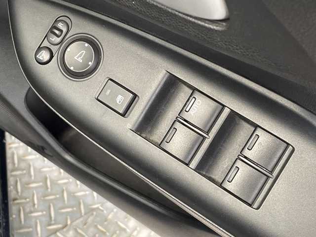 ホンダ シャトル G 栃木県 2016(平28)年 3.2万km ミッドナイトブルービームM 純正ナビ/（CD/DVD/TV/Bluetooth/USB）/バックカメラ/ビルトインETC/禁煙車/横滑り防止装置/スマートキー/プッシュスタート/ステアリングスイッチ/電動格納ミラー/純正フロアマット