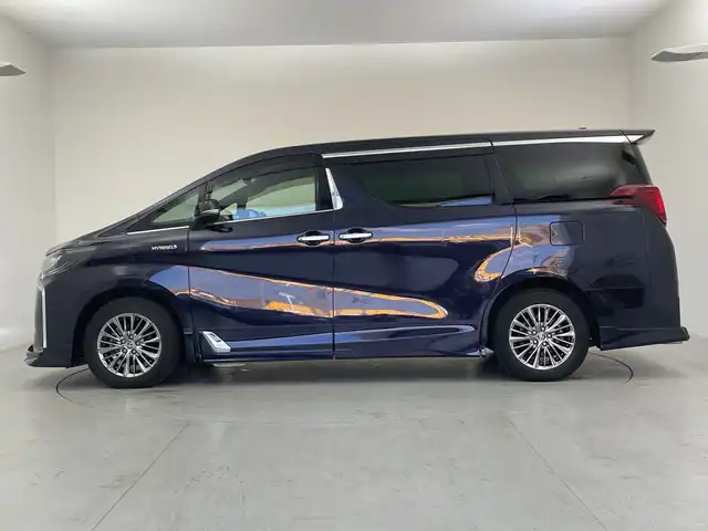 トヨタ アルファードハイブリット エグゼクティブ ラウンジ S 愛知県 2020(令2)年 2万km スパークリングブラックパールクリスタルシャイン ＴＲＤフルエアロ/サンルーフ/純正１０．５型JBLナビ/・Bluetooth/・CD/DVD/・フルセグテレビ/全方位モニター/純正フリップダウンモニター/ステアリングヒーター/シートヒーター/ベンチレーション/衝突軽減ブレーキ/レーンキープアシスト/オートマチックはーびーむ/ＥＴＣ２．０/前後ドライブレコーダー/LEDヘッドライト/オートホールド