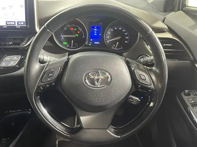 トヨタ Ｃ－ＨＲ G LEDエディション 大阪府 2018(平30)年 5.8万km ブラック/ホワイトパールクリスタルシャイン 2トーン モデリスタエアロ 純正9incナビ(フルセグ/DVD再生/Bluetooth) バックカメラ ETC ハーフレザー シートヒーター 衝突軽減 レーダークルコン BSM クリアランスソナー ドラレコ