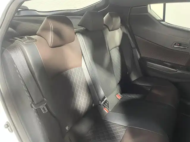 トヨタ Ｃ－ＨＲ G LEDエディション 大阪府 2018(平30)年 5.8万km ブラック/ホワイトパールクリスタルシャイン 2トーン モデリスタエアロ 純正9incナビ(フルセグ/DVD再生/Bluetooth) バックカメラ ETC ハーフレザー シートヒーター 衝突軽減 レーダークルコン BSM クリアランスソナー ドラレコ