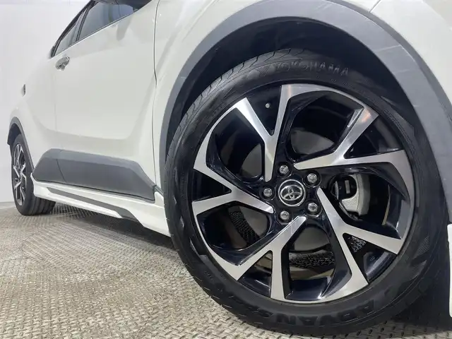 トヨタ Ｃ－ＨＲ G LEDエディション 大阪府 2018(平30)年 5.8万km ブラック/ホワイトパールクリスタルシャイン 2トーン モデリスタエアロ 純正9incナビ(フルセグ/DVD再生/Bluetooth) バックカメラ ETC ハーフレザー シートヒーター 衝突軽減 レーダークルコン BSM クリアランスソナー ドラレコ