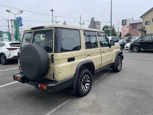 トヨタ ランドクルーザー AX 神奈川県 2024(令6)年 1万km ベージュ