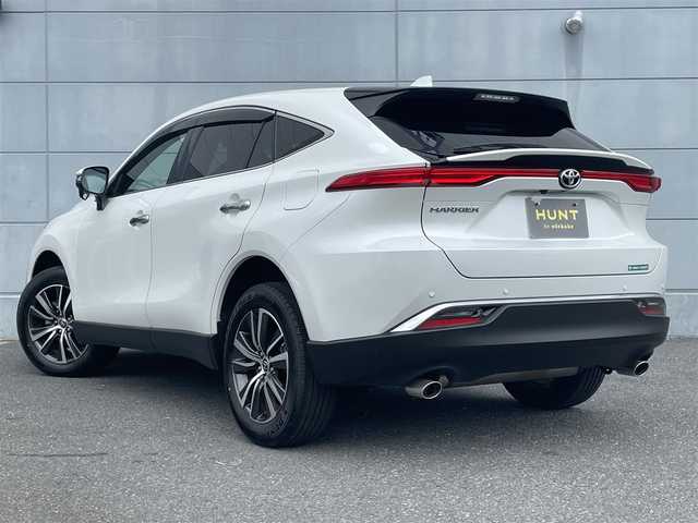 トヨタ ハリアー G 千葉県 2022(令4)年 0.5万km プラチナホワイトパールマイカ 衝突軽減ブレーキ/モデリスタエアロ/純正ディスプレイオーディオ/フルセグＴＶ/バックカメラ/デジタルインナーミラー/ＢＳＭ/パワーシート/ＬＥＤヘッドライト/オートライト/コーナーセンサー