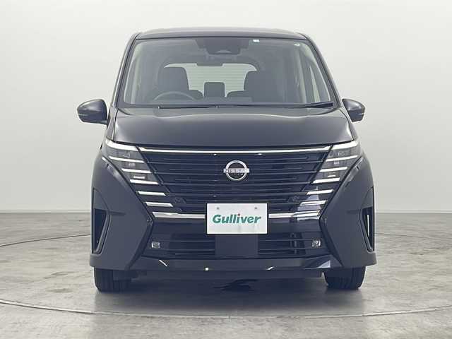日産 セレナ ハイウェイスター V 群馬県 2023(令5)年 5.4万km ダイヤモンドブラック 純正12.3型ナビ　プロパイロット　衝突被害軽減ブレーキ　全周囲カメラ　アダプティブクルーズコントロール　両側電動スライド　ETC　置くだけ充電器　デジタルインナーミラー　パドルシフト　BSM 禁煙車