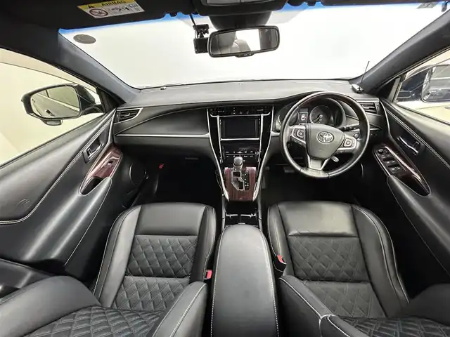 トヨタ ハリアー プレミアム 道央・札幌 2015(平27)年 7.7万km スパークリングブラックパールクリスタルシャイン ・ワンオーナー/・４WD/・社外ディスプレイオーディオ/・バックカメラ/・ETC/・社外前後ドライブレコーダー/・クルーズコントロール/・レーンキープアシスト/・オートハイビーム/・ハーフレザーシート/・D席パワーシート/・LEDヘッドライト/・フォグライト/・オートライト/・プッシュスタート/・スマートキー/・社外エンジンスターター/・純正フロアマット/・ドアバイザー