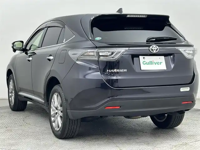 トヨタ ハリアー プレミアム 道央・札幌 2015(平27)年 7.7万km スパークリングブラックパールクリスタルシャイン ・ワンオーナー/・４WD/・社外ディスプレイオーディオ/・バックカメラ/・ETC/・社外前後ドライブレコーダー/・クルーズコントロール/・レーンキープアシスト/・オートハイビーム/・ハーフレザーシート/・D席パワーシート/・LEDヘッドライト/・フォグライト/・オートライト/・プッシュスタート/・スマートキー/・社外エンジンスターター/・純正フロアマット/・ドアバイザー