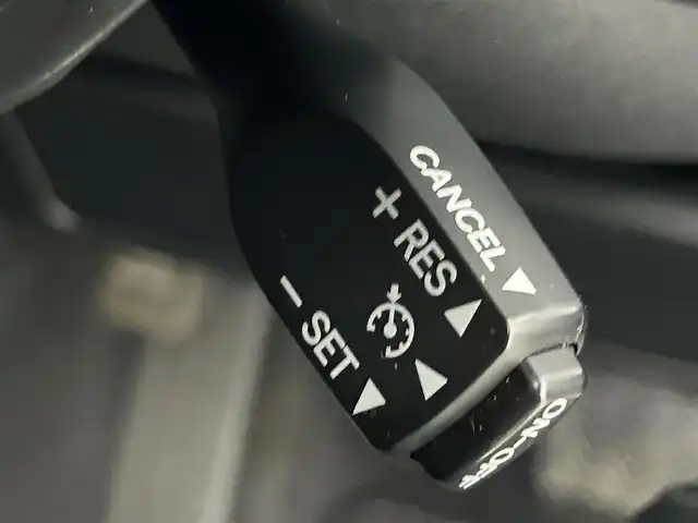 トヨタ ハリアー プレミアム 道央・札幌 2015(平27)年 7.7万km スパークリングブラックパールクリスタルシャイン ・ワンオーナー/・４WD/・社外ディスプレイオーディオ/・バックカメラ/・ETC/・社外前後ドライブレコーダー/・クルーズコントロール/・レーンキープアシスト/・オートハイビーム/・ハーフレザーシート/・D席パワーシート/・LEDヘッドライト/・フォグライト/・オートライト/・プッシュスタート/・スマートキー/・社外エンジンスターター/・純正フロアマット/・ドアバイザー