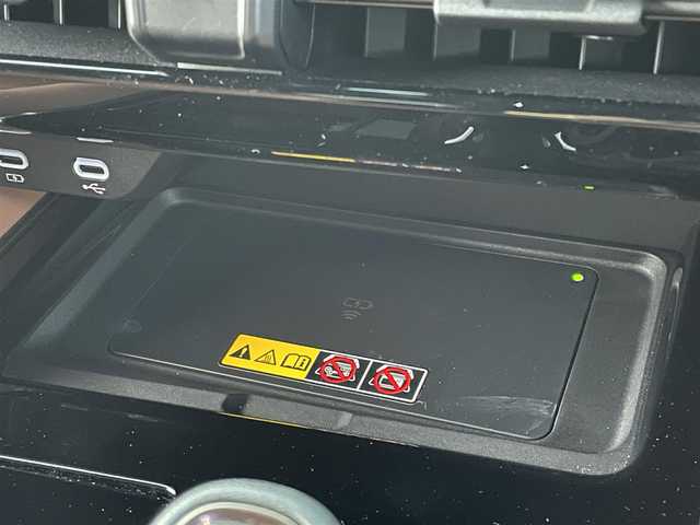 トヨタ ヴェルファイア ハイブリット Z プレミア 東京都 2024(令6)年 1.7万km プラチナホワイトパールマイカ 左右独立ムーンルーフ/トヨタチームメイト/・アドバンストパーク/・パーキングサポートブレーキ（周辺静止物）/・アドバンストドライブ/・緊急時操舵支援/・フロントクロストラフィックアラート/・レーンチェンジアシスト/・ドライバーモニターカメラ/セーフティセンス/・プリクラッシュセーフティ/・レーントレーシングアシスト/・全車速追従機能付レーダークルーズコントロール/・アダプティブハイビームシステム/・ロードサインアシスト/・ドライバー異常時対応システム/・プロアクティブドライビングアシスト/・発進遅れ告知機能/BSM/パーキングサポートブレーキ/12インチフリップダウンモニター/14インチディスプレイオーディオ/・車載ナビ/・地デジTV/・USB/HDMI/・AppleCarPlay/AndroidAuto/・ETC2.0/床下透過表示機能付パノラミックビューモニター/ヘッドアップディスプレイ/ドライブレコーダー/両側パワースライドドア/パワーバックドア/本革シート/シートヒーター/ベンチレーション/ステアリングヒーター