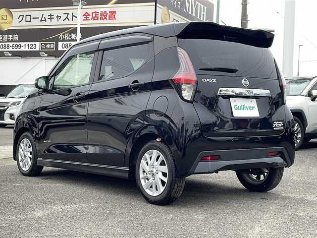 日産 デイズ ハイウェイスターX 徳島県 2020(令2)年 4.8万km ブラック 純正9インチSDナビ　MM320D-L/（フルセグ/CD/DVD/Bluetooth/AM/FM）/アラウンドビューモニター/コーナーセンサー/エマージェンシーブレーキ/純正ドライブレコーダー/ステアリングスイッチ/USBソケット/LEDヘッドライト/LEDフォグランプ/プッシュスタート/スマートキー/アイドリングストップ