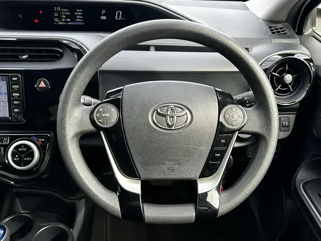 トヨタ アクア S 福島県 2020(令2)年 2.5万km スーパーホワイトⅡ 純正ナビ/バックカメラ/Bluetooth/前後ドライブレコーダー/プリクラッシュセーフティ/レーンディパーチャーアラート/ステアリングリモコン/オートマチックハイビーム