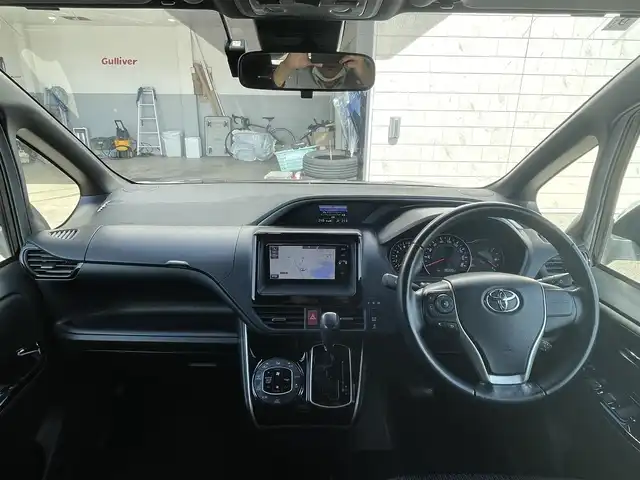 トヨタ ヴォクシー ZS 煌Ⅱ 宮崎県 2020(令2)年 4万km ブラック 純正SDナビ/（CD/DVD/AM/FM/BT)/フルセグTV/TVキャンセラー/ステアリングスイッチ/クルーズコントロール/両側パワースライドドア/アイドリングストップ/車線逸脱警報機能/クリアランスソナー/パーキングサポートブレーキ/トヨタセーフティセンス/ドライブレコーダー/オートハイビーム/ビルトインETC