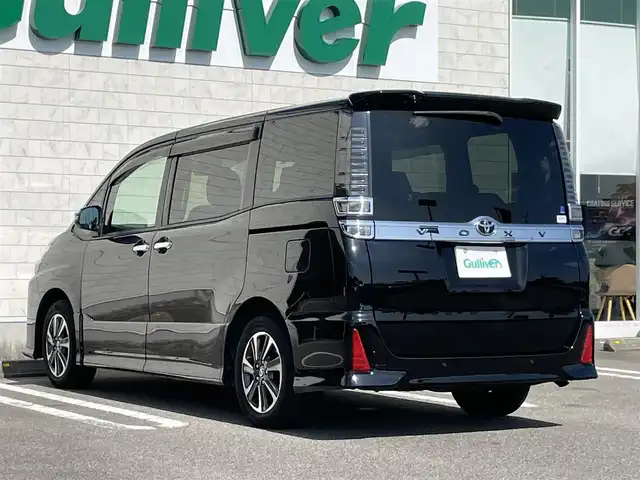 トヨタ ヴォクシー ZS 煌Ⅱ 宮崎県 2020(令2)年 4万km ブラック 純正SDナビ/（CD/DVD/AM/FM/BT)/フルセグTV/TVキャンセラー/ステアリングスイッチ/クルーズコントロール/両側パワースライドドア/アイドリングストップ/車線逸脱警報機能/クリアランスソナー/パーキングサポートブレーキ/トヨタセーフティセンス/ドライブレコーダー/オートハイビーム/ビルトインETC