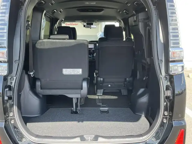 トヨタ ヴォクシー ZS 煌Ⅱ 宮崎県 2020(令2)年 4万km ブラック 純正SDナビ/（CD/DVD/AM/FM/BT)/フルセグTV/TVキャンセラー/ステアリングスイッチ/クルーズコントロール/両側パワースライドドア/アイドリングストップ/車線逸脱警報機能/クリアランスソナー/パーキングサポートブレーキ/トヨタセーフティセンス/ドライブレコーダー/オートハイビーム/ビルトインETC