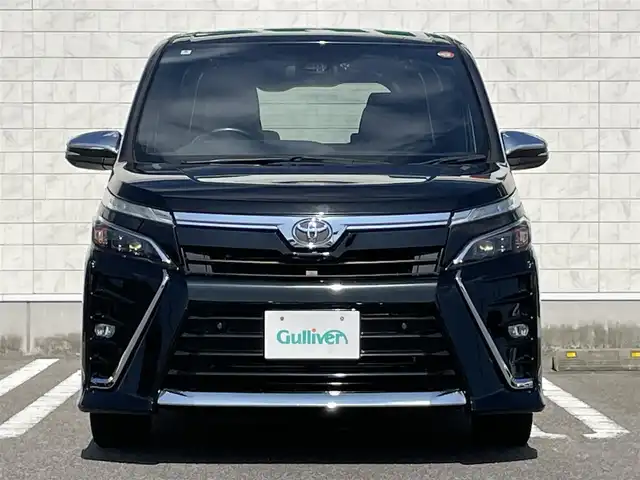 トヨタ ヴォクシー ZS 煌Ⅱ 宮崎県 2020(令2)年 4万km ブラック 純正SDナビ/（CD/DVD/AM/FM/BT)/フルセグTV/TVキャンセラー/ステアリングスイッチ/クルーズコントロール/両側パワースライドドア/アイドリングストップ/車線逸脱警報機能/クリアランスソナー/パーキングサポートブレーキ/トヨタセーフティセンス/ドライブレコーダー/オートハイビーム/ビルトインETC