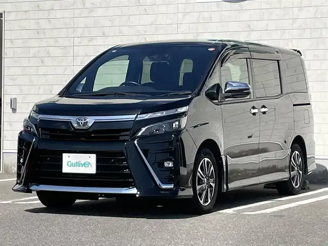 トヨタ ヴォクシー ZS 煌Ⅱ 宮崎県 2020(令2)年 4万km ブラック 純正SDナビ/（CD/DVD/AM/FM/BT)/フルセグTV/TVキャンセラー/ステアリングスイッチ/クルーズコントロール/両側パワースライドドア/アイドリングストップ/車線逸脱警報機能/クリアランスソナー/パーキングサポートブレーキ/トヨタセーフティセンス/ドライブレコーダー/オートハイビーム/ビルトインETC