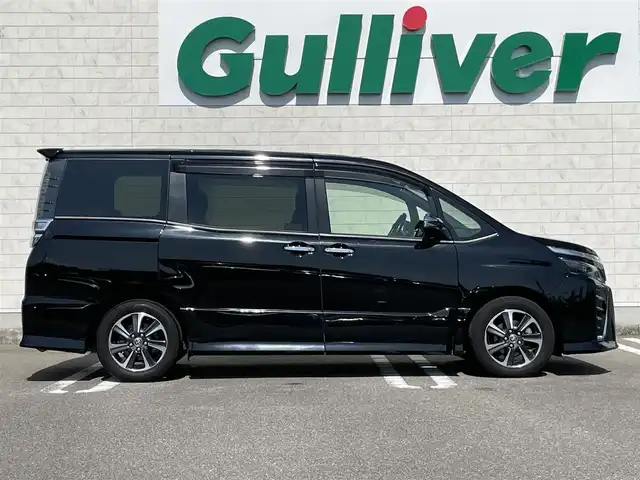 トヨタ ヴォクシー ZS 煌Ⅱ 宮崎県 2020(令2)年 4万km ブラック 純正SDナビ/（CD/DVD/AM/FM/BT)/フルセグTV/TVキャンセラー/ステアリングスイッチ/クルーズコントロール/両側パワースライドドア/アイドリングストップ/車線逸脱警報機能/クリアランスソナー/パーキングサポートブレーキ/トヨタセーフティセンス/ドライブレコーダー/オートハイビーム/ビルトインETC