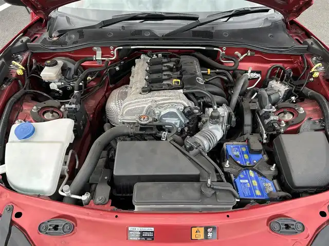 マツダ ロードスター S レザーパッケージ 栃木県 2015(平27)年 6.5万km ソウルレッドプレミアムメタリック 6速MT/マツダコネクトナビ/フルセグTV/DVD/Bluetooth/USB/バックカメラ/ETC/ドライブレコーダー/HKSマフラー/社外テールランプ/社外ステアリング（純正積込）/黒革シート/シートヒーター/LEDヘッドライト/ブラインドスポットモニター/車線逸脱警報/スマートキー/スペアキー/プッシュスタート/純正18インチAW