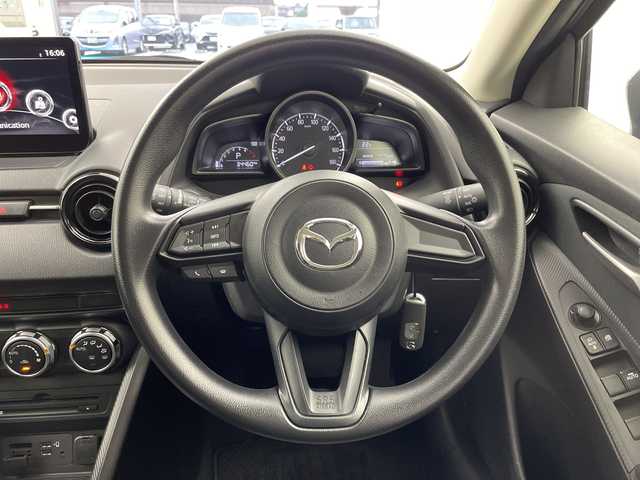 マツダ マツダ２ 15S スマートエディション 三重県 2023(令5)年 3.5万km ポリメタルグレーM /禁煙車//マツダコネクトナビ//全方位カメラ//ブラインドスポットモニター//PCS//ETC//レーンキープアシスト//コーナーセンサー//スマートキー//プッシュスタート//MTモード付AT