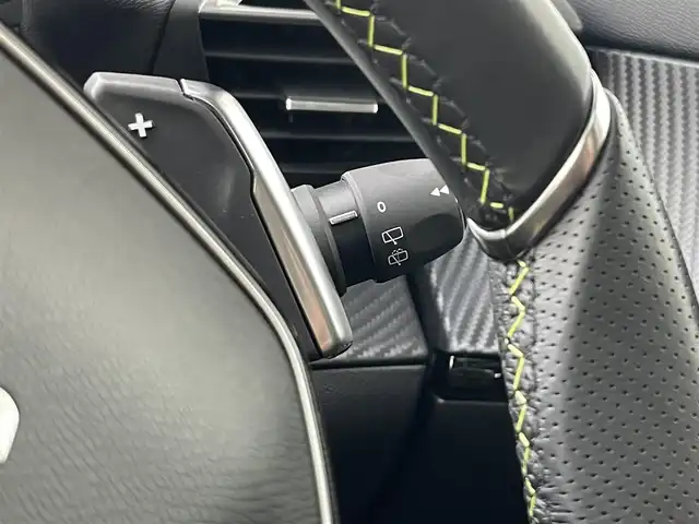 プジョー プジョー ２００８ GT ブルー HDi 山梨県 2023(令5)年 2万km BLANC NACRE 黒半革シート/全周囲カメラ/純正ディスプレイオーディオ　/ＡｎｄｒｏｉｄＡｕｔｏ/AppleCarPlay/LEDヘッドライト/オートハイビーム/アンビエンスライト　/ＡＣＣ　/ＬＫＡ　/ＢＳＡ/前席シートヒーター　/ＥＴＣ　/アイドリングストップ　/パドルシフト　/前後ドラレコ