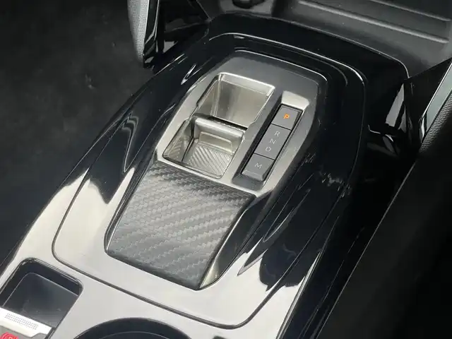 プジョー プジョー ２００８ GT ブルー HDi 山梨県 2023(令5)年 2万km BLANC NACRE 黒半革シート/全周囲カメラ/純正ディスプレイオーディオ　/ＡｎｄｒｏｉｄＡｕｔｏ/AppleCarPlay/LEDヘッドライト/オートハイビーム/アンビエンスライト　/ＡＣＣ　/ＬＫＡ　/ＢＳＡ/前席シートヒーター　/ＥＴＣ　/アイドリングストップ　/パドルシフト　/前後ドラレコ