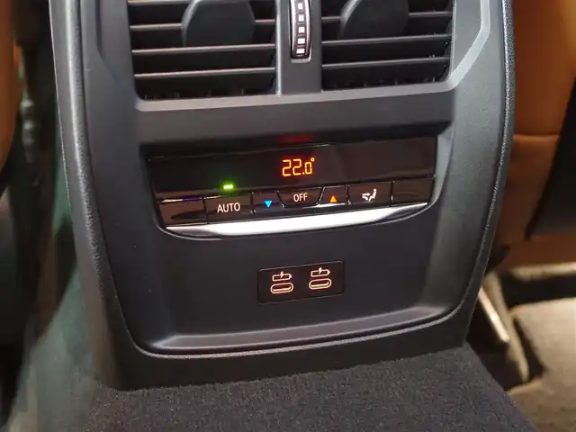 ＢＭＷ ＢＭＷ ３２０ｄ xDrive Mスポーツ 兵庫県 2021(令3)年 0.9万km ミネラルグレー 純正ナビ/全方位カメラ/ワイヤレス充電/純正前後ドライブレコーダー/ETC/シートヒーター（D+N席)/アダプティブクルーズコントロール/レーンキープアシスト/ブラインドスポットモニター/ブラウンレザーシート/アンビエントライト/パワーバックドア/コンフォートアクセス/Bluetooth/Apple Car Plqy/衝突軽減ブレーキ/LEDヘッドライト/オートマチックハイビーム/純正フロアマット/パワーシート（D+N席）/純正18インチ純正AW/ワンオーナー/スペアキー有