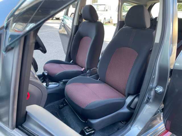 日産 ノート ニスモ 神奈川県 2015(平27)年 5万km ダークメタルグレー スーパーチャージャー/純正SDナビ【MC315D-W】/・DTV/CD/DVD/BT/AUX		/バックカメラ/ETC			/純正16インチAW/ルーフエンドスポイラー/オートライト/純正LEDヘッドライト/バックフォグ			/プッシュEgスタート/ストップ/インテリジェントキー×2			/ターンランプ付電動格納ドアミラー/ドアバイザー/純正フロアマット/取扱説明書/ナビ取扱説明書/新車時保証書