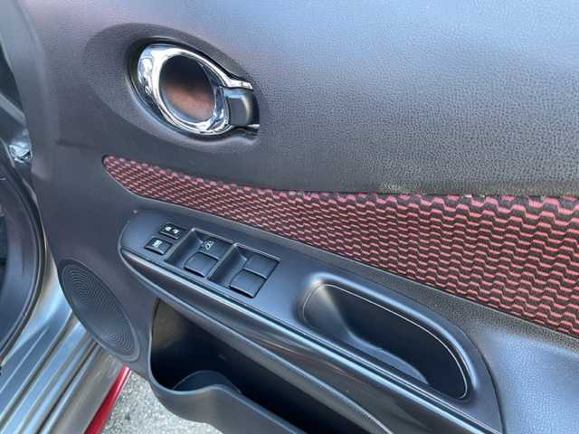 日産 ノート ニスモ 神奈川県 2015(平27)年 5万km ダークメタルグレー スーパーチャージャー/純正SDナビ【MC315D-W】/・DTV/CD/DVD/BT/AUX		/バックカメラ/ETC			/純正16インチAW/ルーフエンドスポイラー/オートライト/純正LEDヘッドライト/バックフォグ			/プッシュEgスタート/ストップ/インテリジェントキー×2			/ターンランプ付電動格納ドアミラー/ドアバイザー/純正フロアマット/取扱説明書/ナビ取扱説明書/新車時保証書