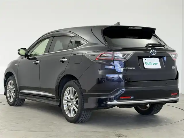 トヨタ ハリアー ハイブリッド プレミアム アドバンスドP 愛知県 2015(平27)年 2.8万km スパークリングブラックパールクリスタルシャイン モデリスタフルエアロ/JBLプレミアムサウンド/パノラミックビューモニター/ブラックレザーシート/メーカーナビ/・フルセグTV/・Disc/・Bluetooth/・ラジオ/前席パワーシート/前席シートヒーター/ETC/レーダークルーズコントロール/パワーバックドア/LEDヘッドライト/シートメモリー/プリクラッシュセーフティ/オートマチックハイビーム/ワイヤレス充電/クリアランスソナー/ステアリングスイッチ/先行車発進お知らせ機能/プッシュスタート