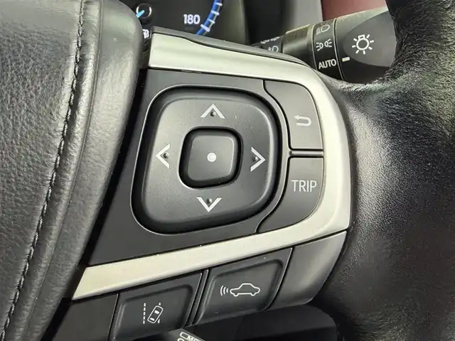 トヨタ ハリアー ハイブリッド プレミアム アドバンスドP 愛知県 2015(平27)年 2.8万km スパークリングブラックパールクリスタルシャイン モデリスタフルエアロ/JBLプレミアムサウンド/パノラミックビューモニター/ブラックレザーシート/メーカーナビ/・フルセグTV/・Disc/・Bluetooth/・ラジオ/前席パワーシート/前席シートヒーター/ETC/レーダークルーズコントロール/パワーバックドア/LEDヘッドライト/シートメモリー/プリクラッシュセーフティ/オートマチックハイビーム/ワイヤレス充電/クリアランスソナー/ステアリングスイッチ/先行車発進お知らせ機能/プッシュスタート