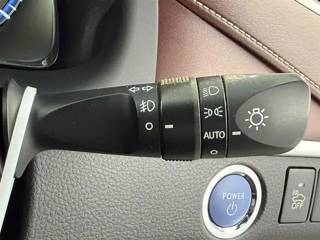 トヨタ ハリアー ハイブリッド プレミアム アドバンスドP 愛知県 2015(平27)年 2.8万km スパークリングブラックパールクリスタルシャイン モデリスタフルエアロ/JBLプレミアムサウンド/パノラミックビューモニター/ブラックレザーシート/メーカーナビ/・フルセグTV/・Disc/・Bluetooth/・ラジオ/前席パワーシート/前席シートヒーター/ETC/レーダークルーズコントロール/パワーバックドア/LEDヘッドライト/シートメモリー/プリクラッシュセーフティ/オートマチックハイビーム/ワイヤレス充電/クリアランスソナー/ステアリングスイッチ/先行車発進お知らせ機能/プッシュスタート