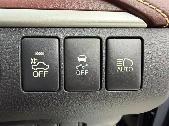 トヨタ ハリアー ハイブリッド プレミアム アドバンスドP 愛知県 2015(平27)年 2.8万km スパークリングブラックパールクリスタルシャイン モデリスタフルエアロ/JBLプレミアムサウンド/パノラミックビューモニター/ブラックレザーシート/メーカーナビ/・フルセグTV/・Disc/・Bluetooth/・ラジオ/前席パワーシート/前席シートヒーター/ETC/レーダークルーズコントロール/パワーバックドア/LEDヘッドライト/シートメモリー/プリクラッシュセーフティ/オートマチックハイビーム/ワイヤレス充電/クリアランスソナー/ステアリングスイッチ/先行車発進お知らせ機能/プッシュスタート