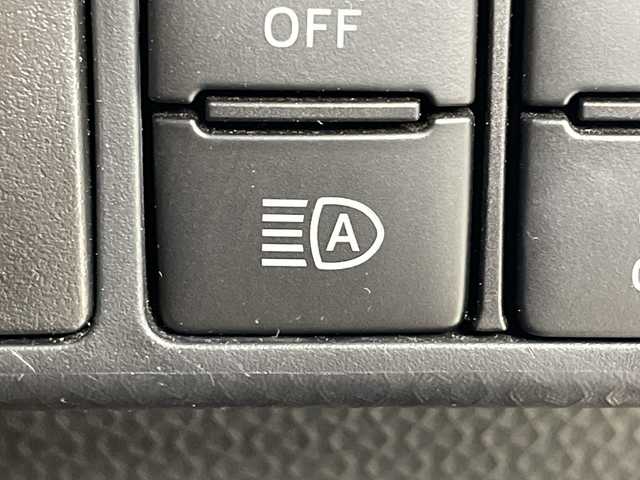 トヨタ タンク カスタムG－T 群馬県 2020(令2)年 2万km マゼンタベリーマイカM 純正１２型後席モニター　純正９型ナビ　フルセグＴＶ　全周囲カメラ　衝突被害軽減システム　クルーズコントロール　両側電動スライドドア　シートヒーター　ステアリングスイッチ　ＬＥＤライト　ＥＴＣ　禁煙車