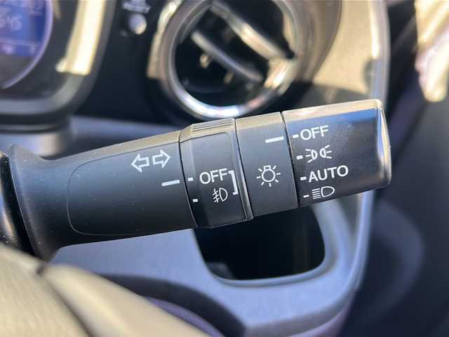 ホンダ Ｎ ＯＮＥ プレミアムSSブラウンスタイルパッケージ 東京都 2017(平29)年 9.3万km プレミアムブルームーンパール (株)IDOMが運営する【じしゃロン国分寺店】の自社ローン対象車両になります。こちらは現金ご利用時の価格です。自社ローンご希望の方は別途その旨お申付け下さい。/Gathersディスプレイオーディオ（WX-171C）/バックカメラ/ハーフレザー調シート/プッシュスタート/スマートキー/純正アルミ/ウィンカーミラー/バイザー/オートライト/黒革巻きステアリング