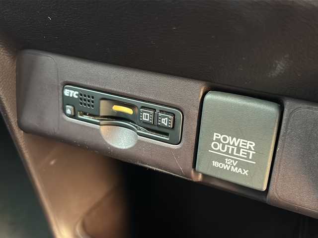 ホンダ Ｎ ＯＮＥ プレミアムSSブラウンスタイルパッケージ 東京都 2017(平29)年 9.3万km プレミアムブルームーンパール (株)IDOMが運営する【じしゃロン国分寺店】の自社ローン対象車両になります。こちらは現金ご利用時の価格です。自社ローンご希望の方は別途その旨お申付け下さい。/Gathersディスプレイオーディオ（WX-171C）/バックカメラ/ハーフレザー調シート/プッシュスタート/スマートキー/純正アルミ/ウィンカーミラー/バイザー/オートライト/黒革巻きステアリング