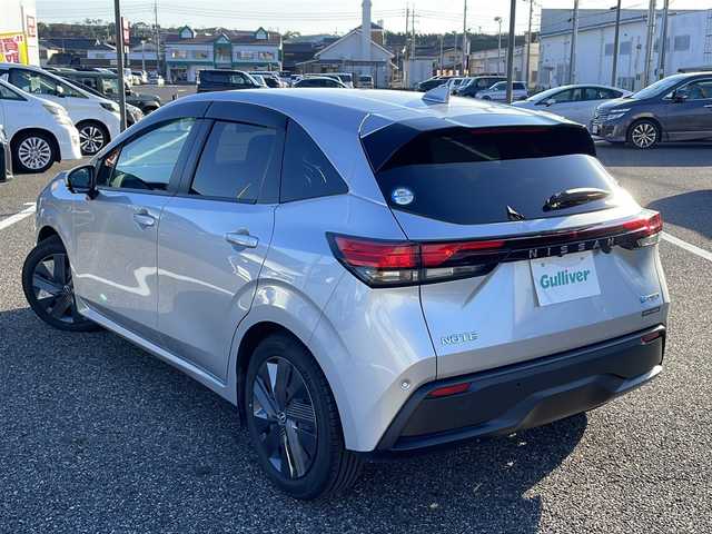 日産 ノート X 島根県 2021(令3)年 8.1万km ブリリアントシルバー ・純正ナビ（メーカー/BT/フルセグTV/FMAM）/・レーダークルーズコントロール/・ビルトインETC/・置くだけ充電/・USB接続/・HDMI接続/・オートライト/・オートハイビーム/・デジタルインナーミラー/・ドライブレコーダー