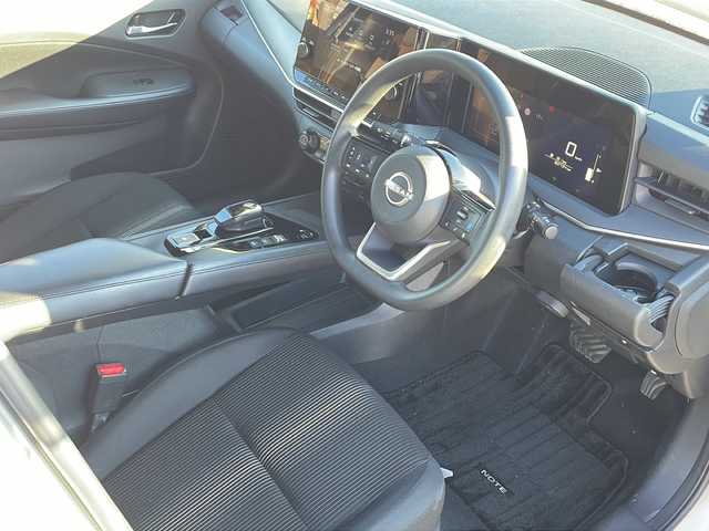 日産 ノート X 島根県 2021(令3)年 8.1万km ブリリアントシルバー ・純正ナビ（メーカー/BT/フルセグTV/FMAM）/・レーダークルーズコントロール/・ビルトインETC/・置くだけ充電/・USB接続/・HDMI接続/・オートライト/・オートハイビーム/・デジタルインナーミラー/・ドライブレコーダー