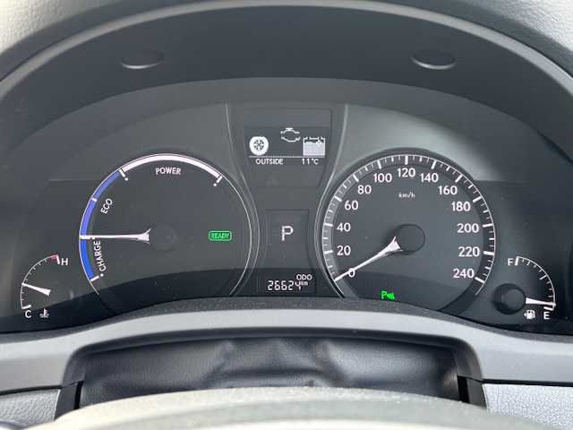 レクサス ＲＸ 450h バージョンL 宮城県 2013(平25)年 2.7万km ホワイトパールクリスタルシャイン 登録時走行距離26624km/純正ナビ/AM・FM・TV・Bluetooth・CD/ヘッドアップディスプレイ/シートメモリー/クルーズコントロール/ドライブレコーダー/ビルトインETC/バックカメラ/エンジンスターター/レーダー探知機/前席シートヒーター/ステアリングヒーター/パワーバックドア/クリアランスソナー/前席パワーシート/ドアバイザー/ヘッドライトウォッシャー/フォグランプ/純正フロアマット