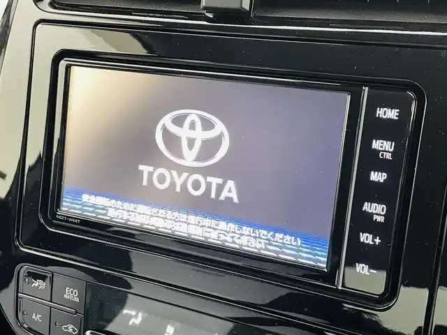 トヨタ プリウス Sセーフティプラス 福島県 2018(平30)年 6.1万km スティールブロンドM トヨタセーフティセンス/・プリクラッシュセーフティ/・レーンディパーチャーアラート/・コーナーセンサー/・オートマチックハイビーム/純正ナビ/・型番：NSZT-W68T/・フルセグTV/Bluetooth/CD/DVD/・バックカメラ/・ビルトインETC/アイドリングストップ/アダプティブクルーズコントロール/パーキングアシスト/横滑り防止/革巻きステアリング/・ステアリングリモコン/プッシュスタート/・スマートキー/LEDヘッドライト/・オートライト/・フォグライト/純正フロアマット/ドアバイザー