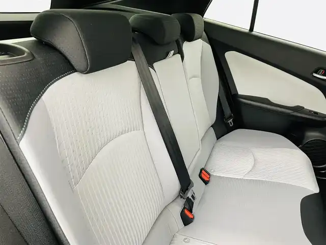 トヨタ プリウス Sセーフティプラス 福島県 2018(平30)年 6.1万km スティールブロンドM トヨタセーフティセンス/・プリクラッシュセーフティ/・レーンディパーチャーアラート/・コーナーセンサー/・オートマチックハイビーム/純正ナビ/・型番：NSZT-W68T/・フルセグTV/Bluetooth/CD/DVD/・バックカメラ/・ビルトインETC/アイドリングストップ/アダプティブクルーズコントロール/パーキングアシスト/横滑り防止/革巻きステアリング/・ステアリングリモコン/プッシュスタート/・スマートキー/LEDヘッドライト/・オートライト/・フォグライト/純正フロアマット/ドアバイザー