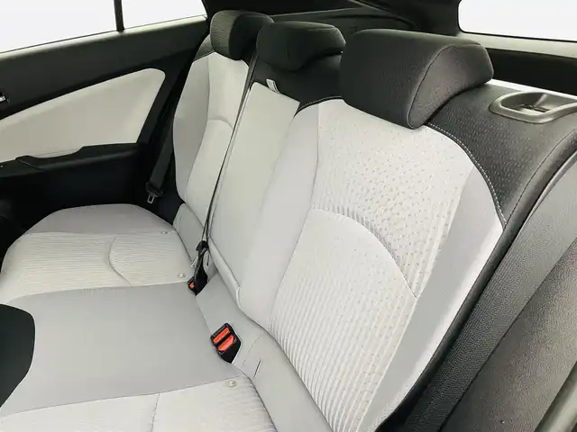 トヨタ プリウス Sセーフティプラス 福島県 2018(平30)年 6.1万km スティールブロンドM トヨタセーフティセンス/・プリクラッシュセーフティ/・レーンディパーチャーアラート/・コーナーセンサー/・オートマチックハイビーム/純正ナビ/・型番：NSZT-W68T/・フルセグTV/Bluetooth/CD/DVD/・バックカメラ/・ビルトインETC/アイドリングストップ/アダプティブクルーズコントロール/パーキングアシスト/横滑り防止/革巻きステアリング/・ステアリングリモコン/プッシュスタート/・スマートキー/LEDヘッドライト/・オートライト/・フォグライト/純正フロアマット/ドアバイザー