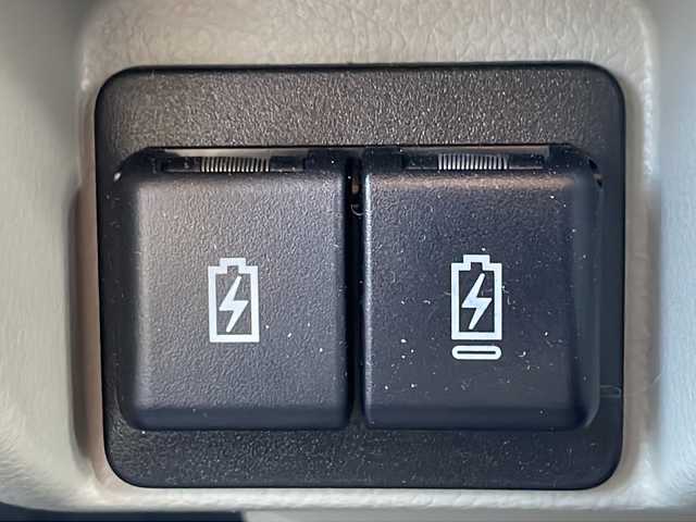 スズキ エブリィ ワゴン PZターボ スペシャル ハイルーフ 愛知県 2023(令5)年 2.2万km パールホワイト 両側パワースライドドア/オートステップ/デュアルカメラブレーキサポート/車線逸脱警報/運転席シートヒーター/リヤパーキングセンサー/ＥＴＣ/ＲＳ・Ｒ製ダウンサス（Ｔｉ２０００）　純正サス社内積み込み有り/純正ラバーマット/オートライト/ＬＥＤヘッドライト/フォグランプ/スマートキー/プッシュスタート/ＵＳＢポート/タイプＣポート/アイドリングストップ/ＩＳＯＦＩＸ/保証書/取扱説明書/スペアスマートキー