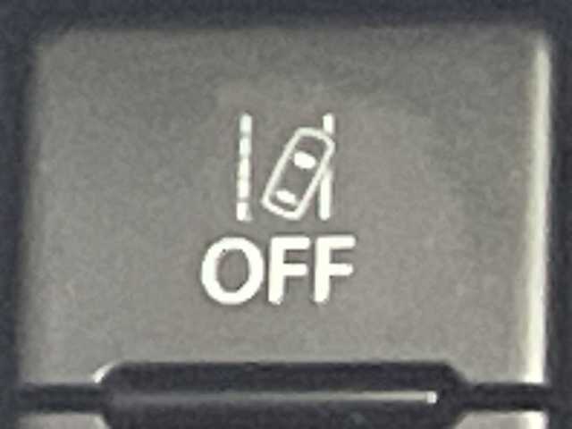 スズキ ジムニー XC 道北・旭川 2024(令6)年 1万km ブルーイッシュブラックパール3 /４WD//禁煙車//社外ディスプレイオーディオ/CD/DVD/BT/ラジオ//社外ラジエーターグリル//純正マッドフラップ//ルーフキャリア//社外AW付ホワイトレタータイヤ積込//前席シートヒーター//革巻きステアリング//ステアリングスイッチ//スズキセーフティーサポート/デュアルセンサーブレーキサポート/ハイビームアシスト/誤発進抑制機能/車線逸脱警報機能/標識認識機能/ふらつき警報機能//レーダークルーズコントロール//オートライト//LEDヘッドライト//LEDフォグランプ//ヘッドライトウォッシャー//ミラーウィンカー//電動格納ミラー//アイドリングストップ//純正グリル積込み