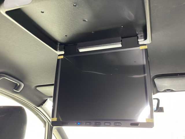 トヨタ ヴォクシー ZS 煌 広島県 2018(平30)年 4.5万km ホワイトパールクリスタルシャイン ALPINE11型ナビ/ALPINEフリップダウンモニター/両側パワースライドドア/サイド/バックカメラ/社外デジタルインナーミラー/セーフティンセンス/・プリクラッシュセーフティ/・レーンディパーチャーアラート/・オートマチックハイビーム/クルーズコントロール/LEDヘッドランプ/USB/HDMI入力端子/ETC