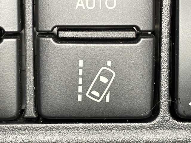 トヨタ ヴォクシー ZS 煌 広島県 2018(平30)年 4.5万km ホワイトパールクリスタルシャイン ALPINE11型ナビ/ALPINEフリップダウンモニター/両側パワースライドドア/サイド/バックカメラ/社外デジタルインナーミラー/セーフティンセンス/・プリクラッシュセーフティ/・レーンディパーチャーアラート/・オートマチックハイビーム/クルーズコントロール/LEDヘッドランプ/USB/HDMI入力端子/ETC