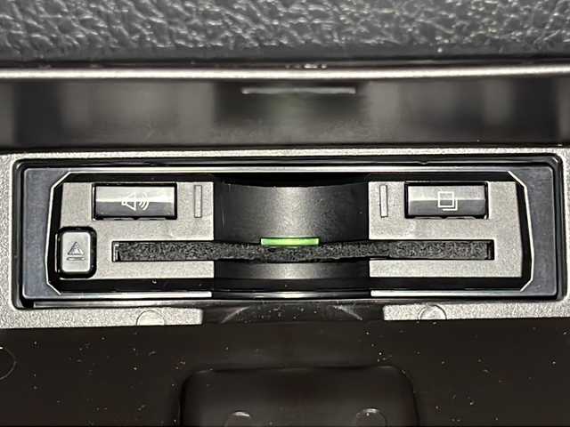 トヨタ ヴォクシー ZS 煌 広島県 2018(平30)年 4.5万km ホワイトパールクリスタルシャイン ALPINE11型ナビ/ALPINEフリップダウンモニター/両側パワースライドドア/サイド/バックカメラ/社外デジタルインナーミラー/セーフティンセンス/・プリクラッシュセーフティ/・レーンディパーチャーアラート/・オートマチックハイビーム/クルーズコントロール/LEDヘッドランプ/USB/HDMI入力端子/ETC