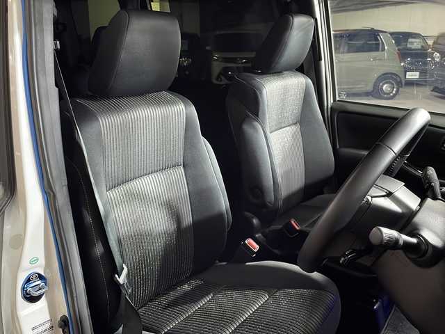 トヨタ ヴォクシー ZS 煌 広島県 2018(平30)年 4.5万km ホワイトパールクリスタルシャイン ALPINE11型ナビ/ALPINEフリップダウンモニター/両側パワースライドドア/サイド/バックカメラ/社外デジタルインナーミラー/セーフティンセンス/・プリクラッシュセーフティ/・レーンディパーチャーアラート/・オートマチックハイビーム/クルーズコントロール/LEDヘッドランプ/USB/HDMI入力端子/ETC