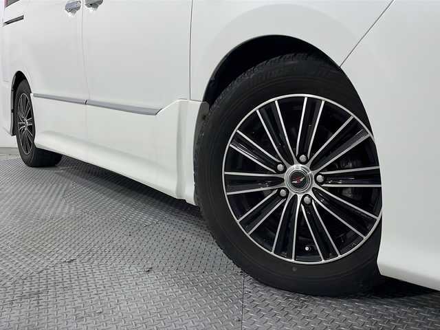 トヨタ ヴォクシー ZS 煌 広島県 2018(平30)年 4.5万km ホワイトパールクリスタルシャイン ALPINE11型ナビ/ALPINEフリップダウンモニター/両側パワースライドドア/サイド/バックカメラ/社外デジタルインナーミラー/セーフティンセンス/・プリクラッシュセーフティ/・レーンディパーチャーアラート/・オートマチックハイビーム/クルーズコントロール/LEDヘッドランプ/USB/HDMI入力端子/ETC